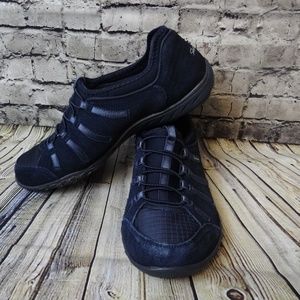 Sketchers Relaxed Fit Memory Foam Shoes- Sz 9